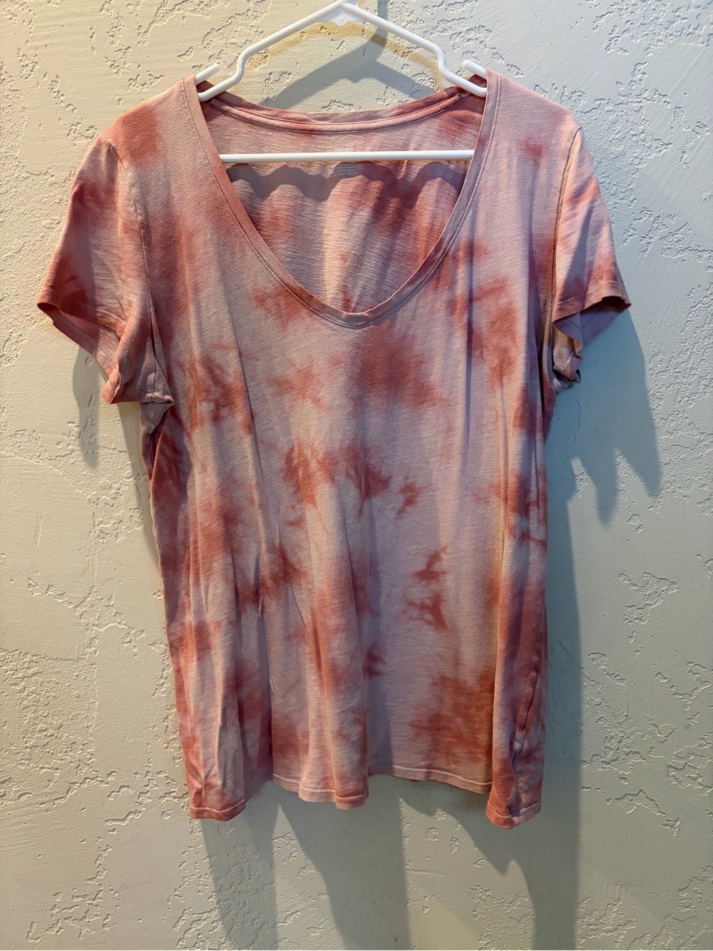 PINK Victoria's Secret Pink Tie-Dye V-Neck Short Sleeve Tee